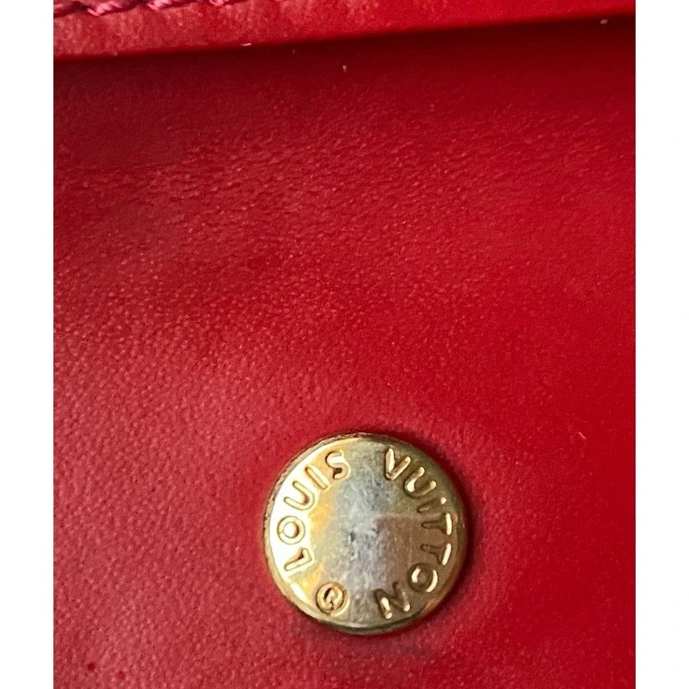 Louis Vuitton Monogram Vernis 4-Key Holder Red Pomme D'Amour Made in France‎